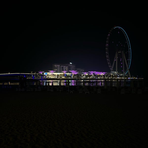 Foto scattata a DoubleTree by Hilton Dubai - Jumeirah Beach da ABDULMJEED 📿 il 9/12/2023