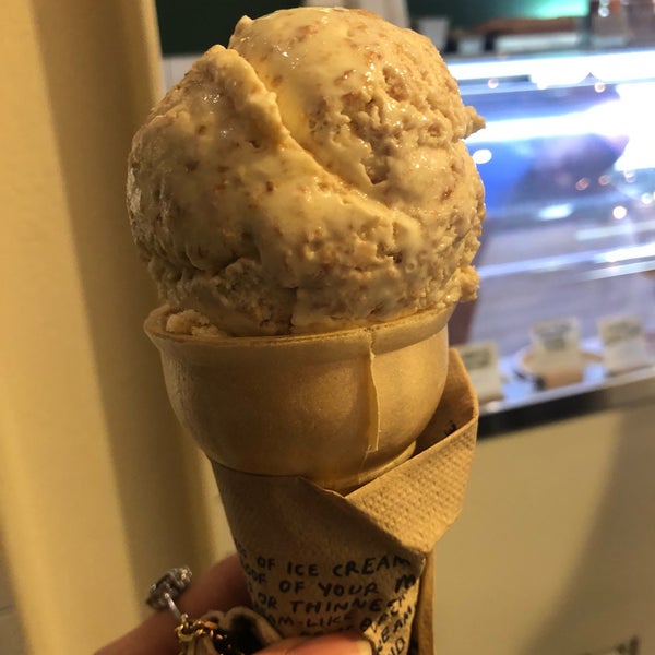 Das Foto wurde bei Jeni&#39;s Splendid Ice Creams von Jane G. am 12/20/2018 aufgenommen