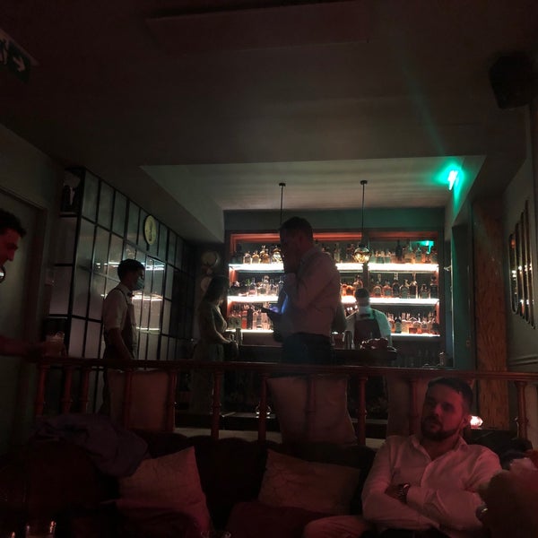 10/18/2021 tarihinde Adib M.ziyaretçi tarafından Red Frog Speakeasy Bar'de çekilen fotoğraf