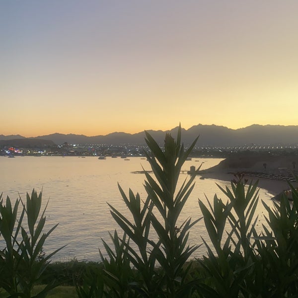 Foto tomada en Mövenpick Resort Sharm el Sheikh  por NH el 7/16/2022