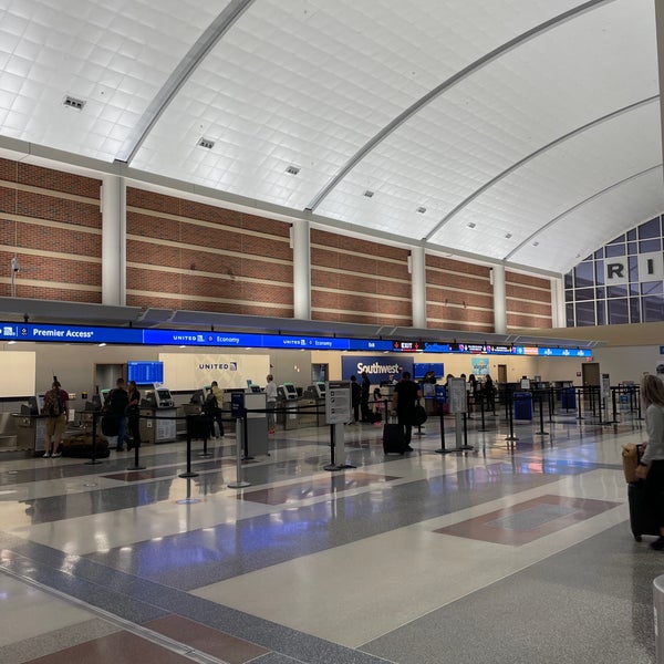 United Airlines Ticket Counter RIC Airport