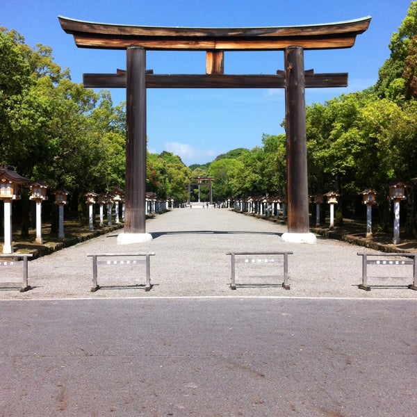 Photos At 橿原神宮 Shrine