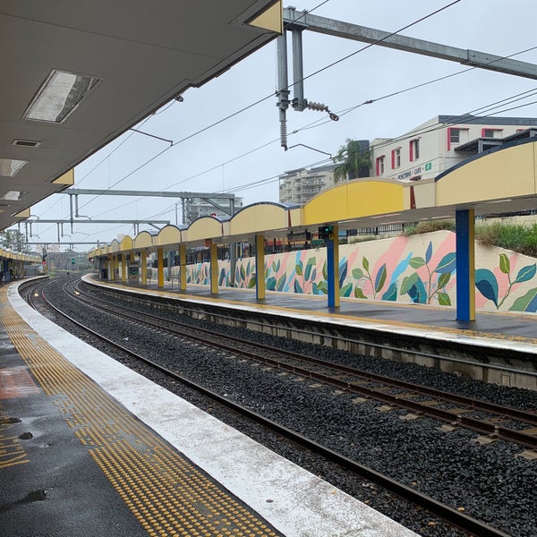 Indooroopilly Railway Station Rail Station in Indooroopilly