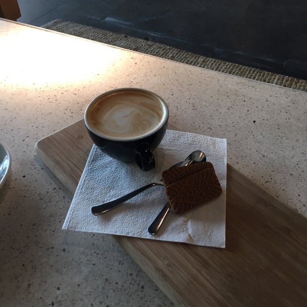 9/11/2017 tarihinde Niels H.ziyaretçi tarafından Coffeelabs'de çekilen fotoğraf