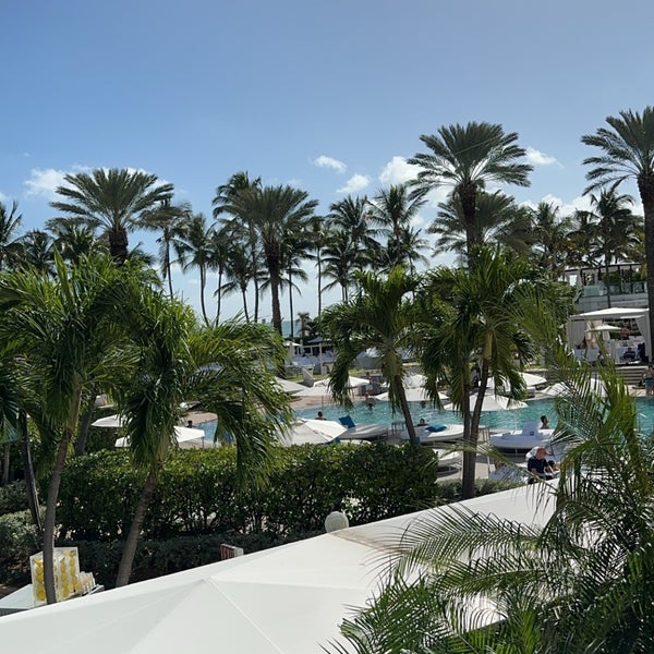 รูปภาพถ่ายที่ Fontainebleau Miami Beach โดย Abdualaziz163 เมื่อ 11/22/2023