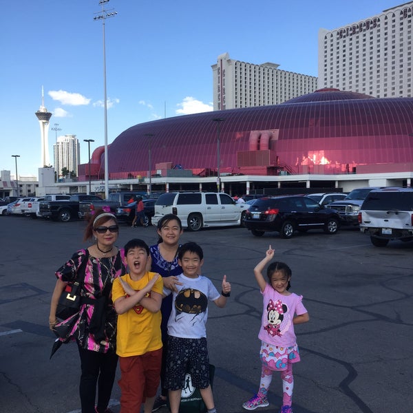 Photo taken at The Adventuredome by Chaiwat C. on 5/6/2017