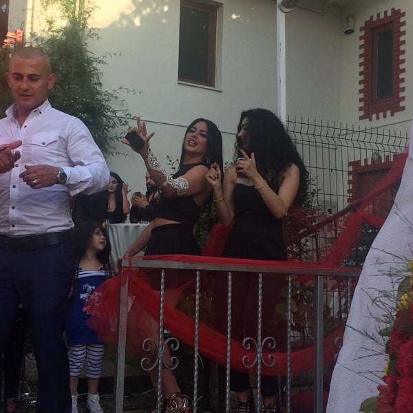 Berrak Deniz Ile Medya Ve Cast Ajansi Dunyasina Dair