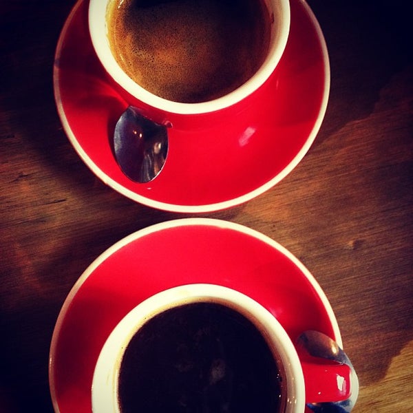 รูปภาพถ่ายที่ 2Pocket Fairtrade Espresso Bar and Store โดย Kenneth Meow เมื่อ 3/6/2013