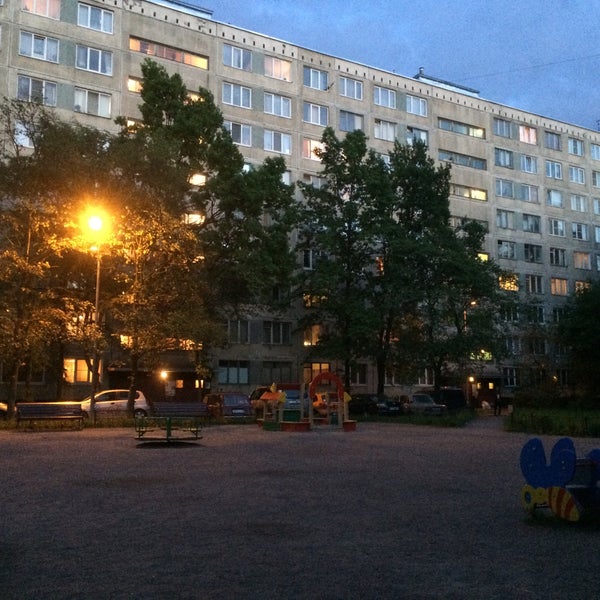 Санкт-петербург, пражская ул. Кудрово ул пражская 4. Пражская улица дом 33. Пражская 15 санкт петербург. Кудрово санкт-петербург ул пражская д 15.