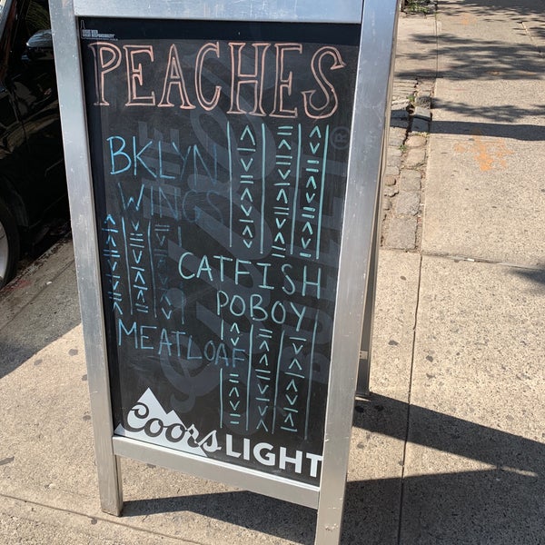 Foto scattata a Peaches HotHouse da santagati il 7/16/2019