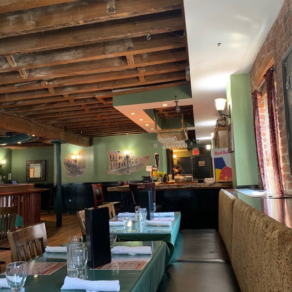 Photo prise au Mahoney&#39;s Irish Pub &amp; Steak House par santagati le8/18/2019