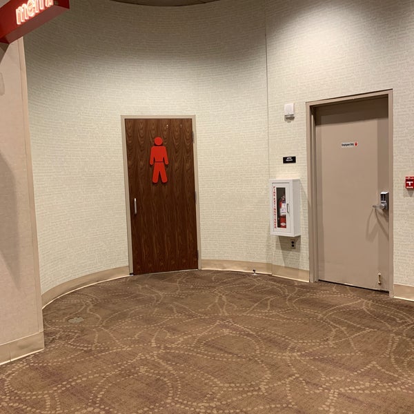 Остин техас 6 улица. Ист 6. Ист - 006. Ист 6. Скандал на кливленд-стрит.