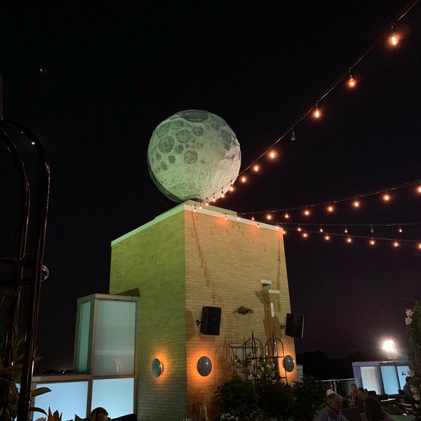 Foto tirada no(a) Moonrise Hotel por santagati em 9/6/2019