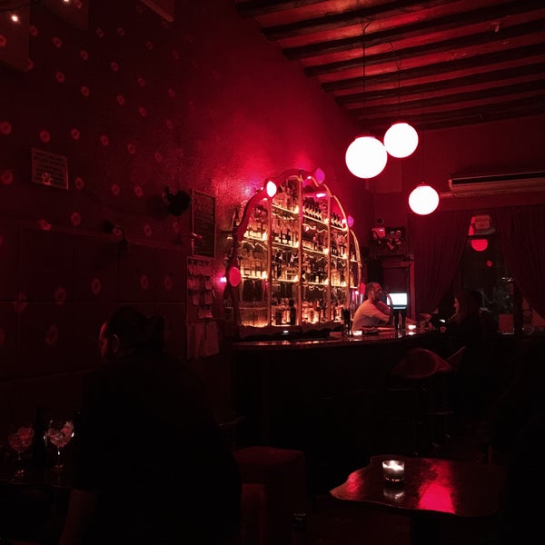 3/21/2016にSteven B.がRubi Barで撮った写真