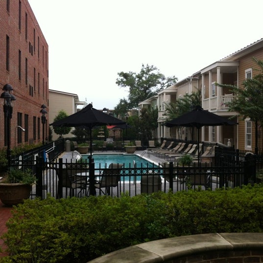Das Foto wurde bei Residence Inn Savannah Downtown/Historic District von Stefan H. am 10/4/2012 aufgenommen