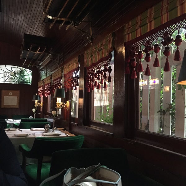 Photo taken at Pacific Dining Car by Joseph T. on 5/4/2015