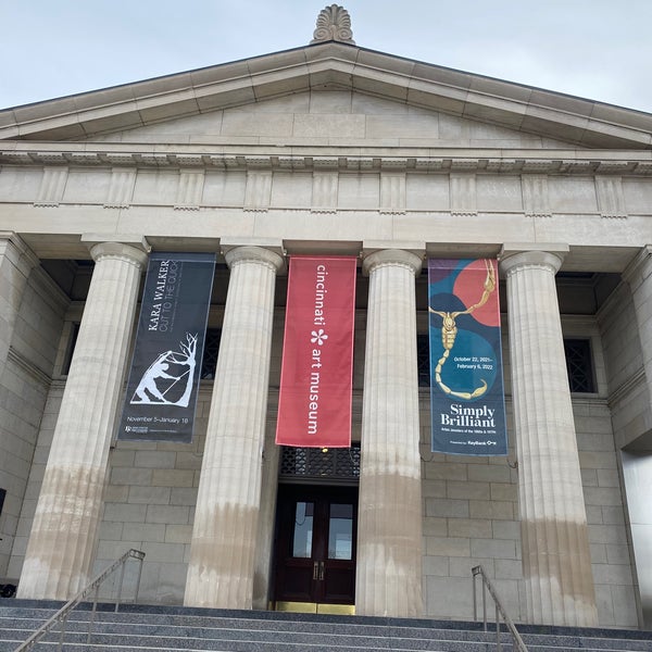 Foto diambil di Cincinnati Art Museum oleh Tashia R. pada 11/24/2021