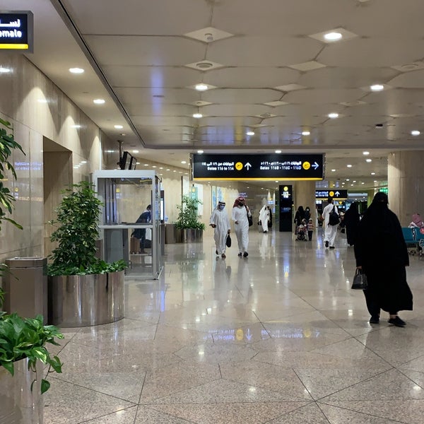 Foto scattata a Aeroporto internazionale &quot;Re Fahd&quot; (DMM) da Mohanad , il 9/17/2021