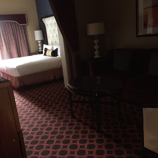 Снимок сделан в Kimpton Hotel Monaco Salt Lake City пользователем Brett H. 5/23/2019