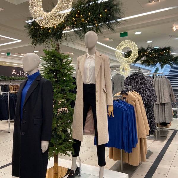 Photo taken at Marks &amp; Spencer by Andreea B. on 10/29/2019