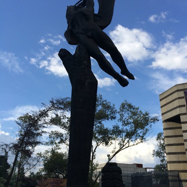 Снимок сделан в Facultad de Ciencias, UNAM пользователем Aline.🌸 9/7/2016
