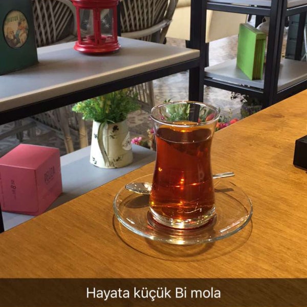 Снимок сделан в Peliza Cafe &amp; Restaurant пользователем M.ELİF 🇹🇷 1/23/2018