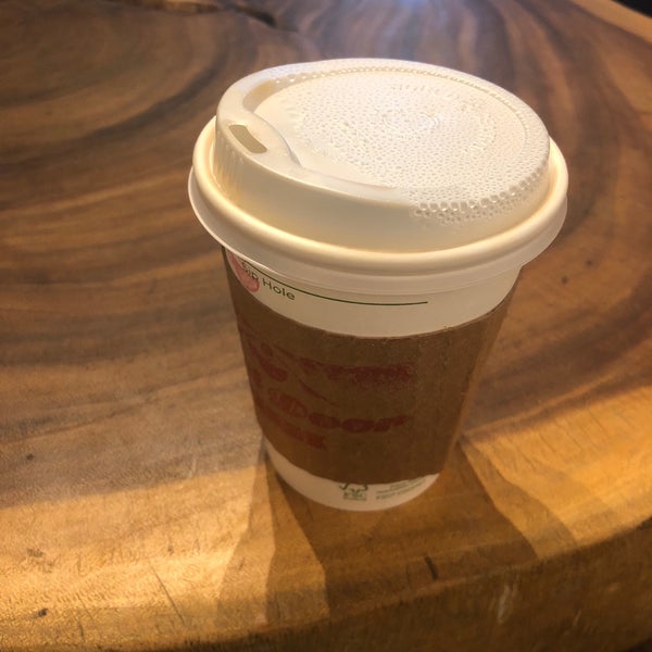รูปภาพถ่ายที่ Red Door Coffee โดย Karen T. เมื่อ 3/22/2018
