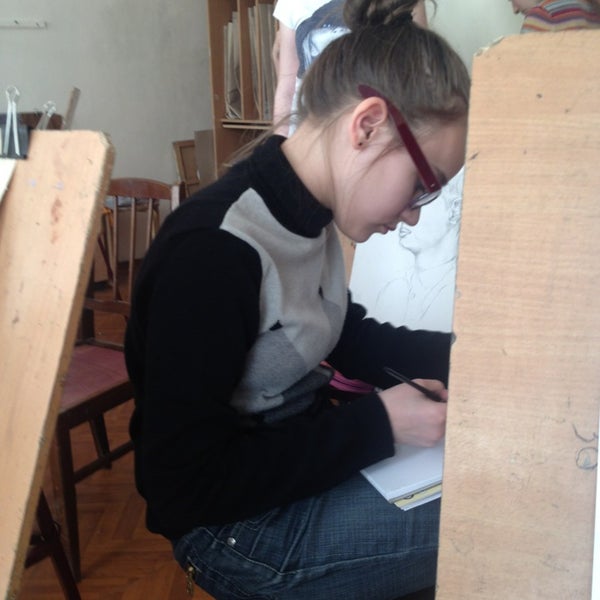 Школа худа. Школа олимпийского резерва имени тихомировой астрахань. Изделия декоративно-прикладного искусства. Номер художественной школы. Клкв современная школа.