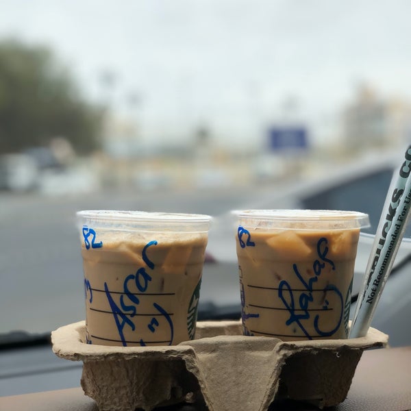Das Foto wurde bei Starbucks von Asrar . am 2/8/2020 aufgenommen