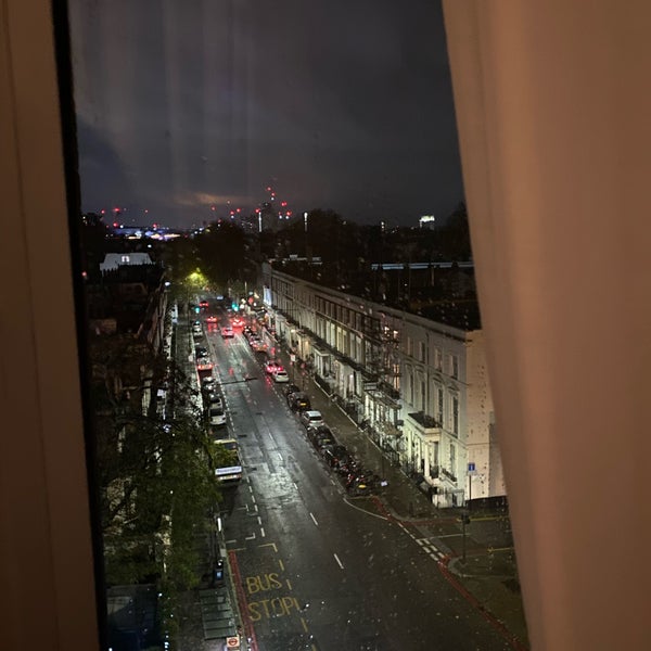 รูปภาพถ่ายที่ Hilton London Olympia โดย Lana เมื่อ 12/3/2022