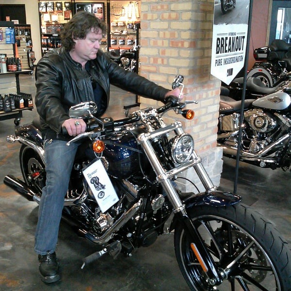 Das Foto wurde bei Vandervest Harley Davidson von Rick G. am 4/28/2013 aufgenommen