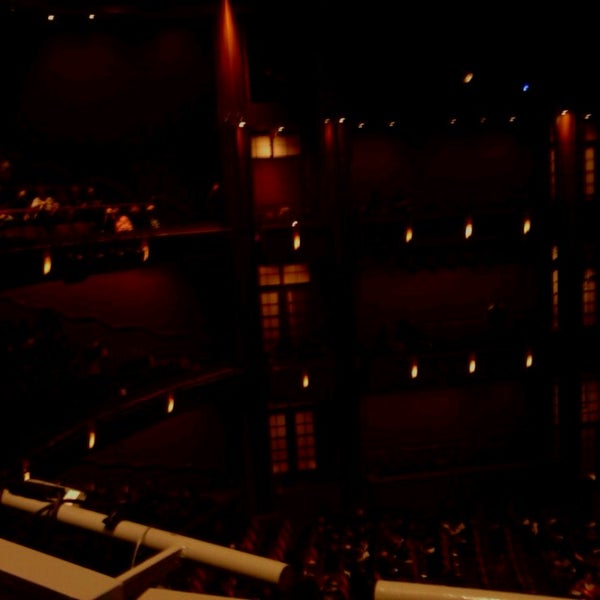 รูปภาพถ่ายที่ Blanche M. Touhill Performing Arts Center โดย Alisha T. เมื่อ 2/24/2013