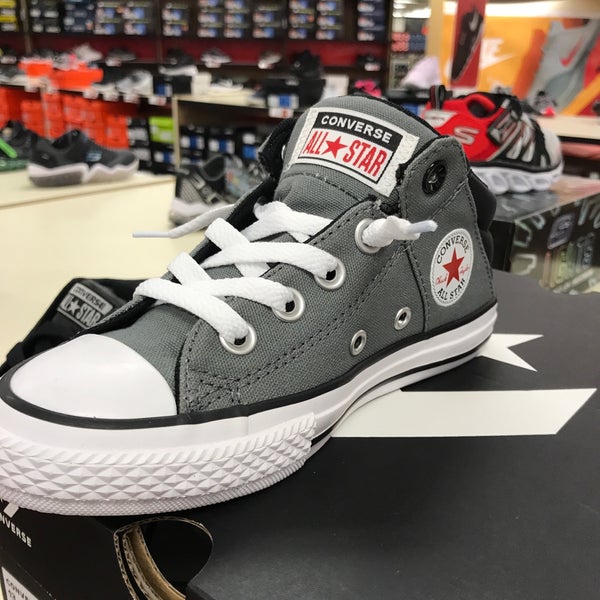 Famous footwear best sale plymouth