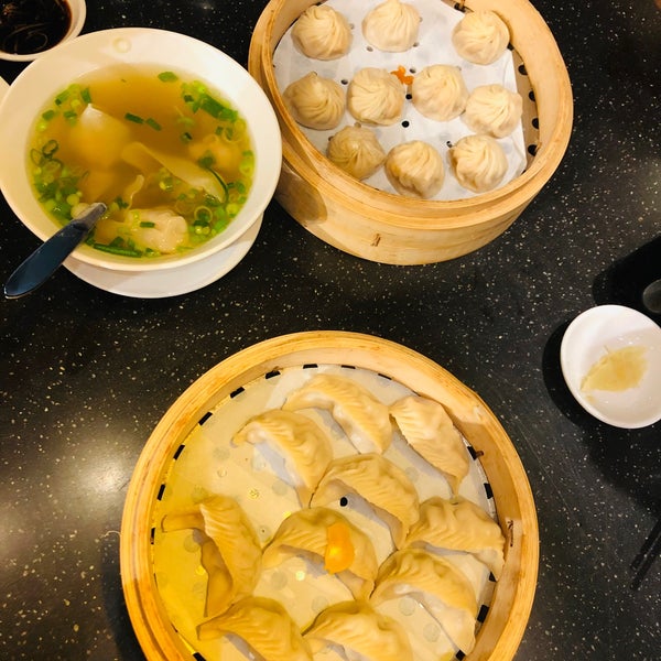 Photo taken at Din Tai Fung by Jiaxin L. on 6/26/2022