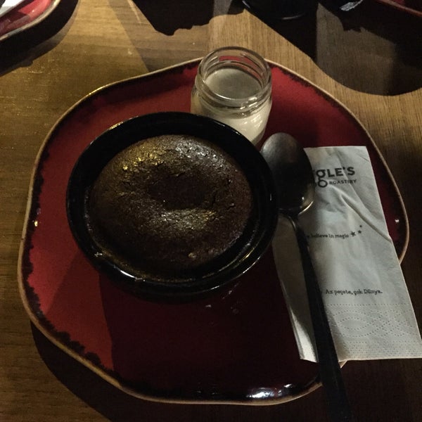 12/23/2019에 Munise Nur G.님이 Muggle’s Coffee Roastery Özlüce에서 찍은 사진
