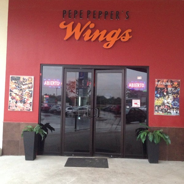 Photo taken at Pepe Pepper´s Wings by Miguel on 6/6/2014