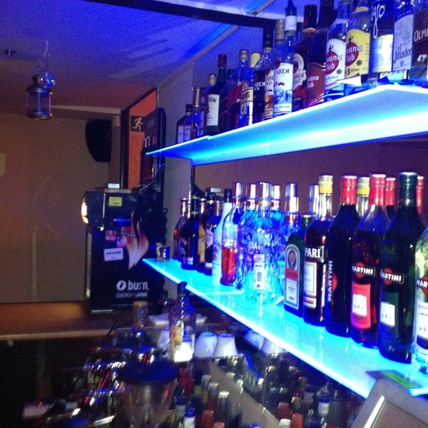 3/27/2013にДенис С.がSlon Cocktail barで撮った写真