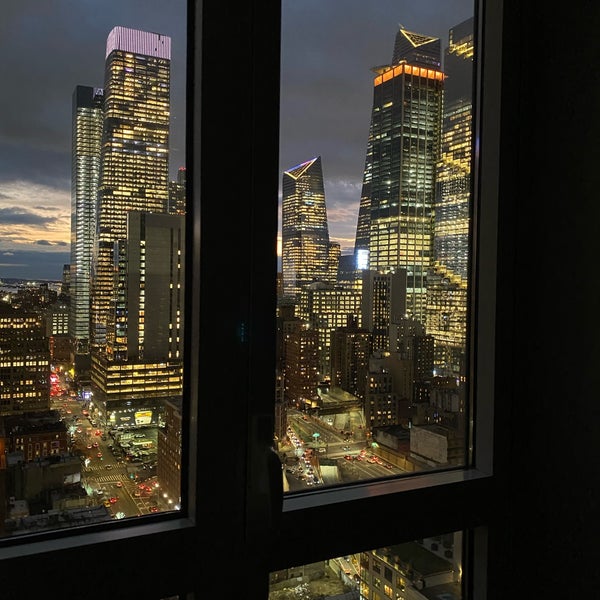 1/20/2023 tarihinde Wedad 🇺🇸 ..ziyaretçi tarafından Hilton New York Times Square'de çekilen fotoğraf