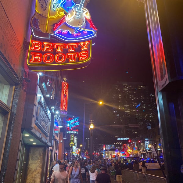 Photo taken at Honky Tonk Central by Abdullah on 8/15/2021