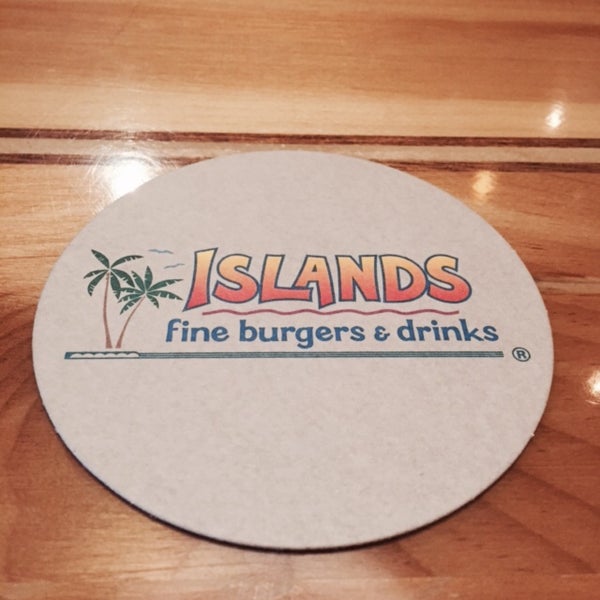 Foto tomada en Islands Restaurant  por Lorelei F. el 5/30/2015