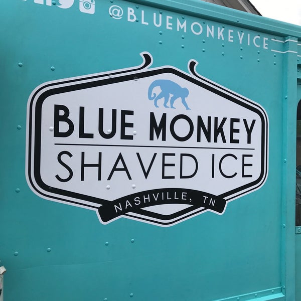 Foto scattata a Blue Monkey Shaved Ice da Knick B. il 4/16/2017