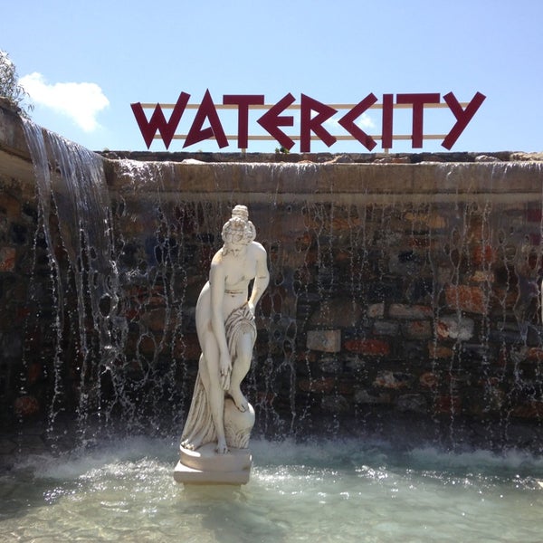 Foto tomada en Watercity Waterpark  por Дарья👸👸 К. el 7/6/2013