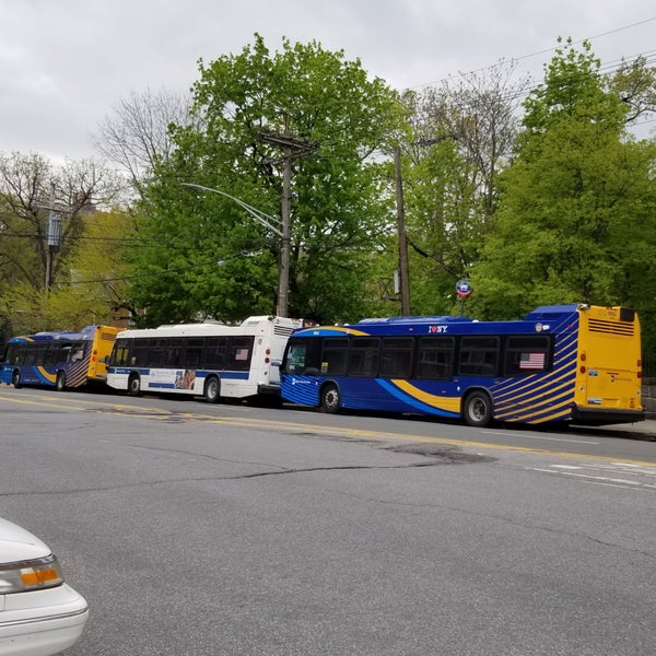 MTA MaBSTOA & BeeLine Bus at Riverdale Ave & W. 263rd St (Bx7, Bx10