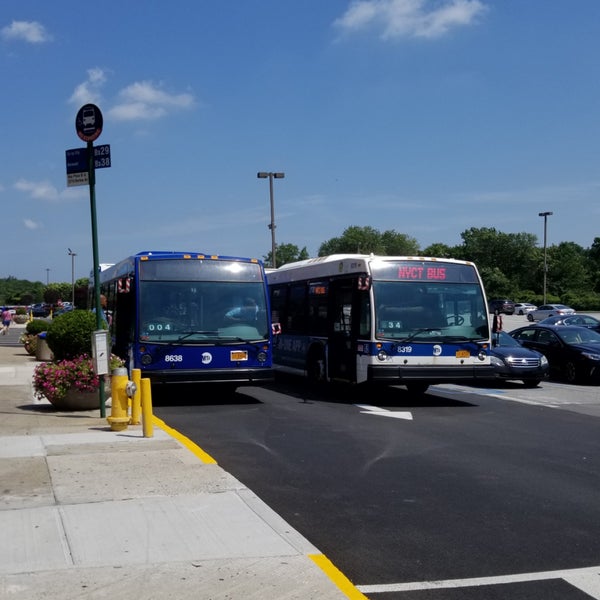 Mta mabstoa bus at bay plaza shopping center bx12 select sbs