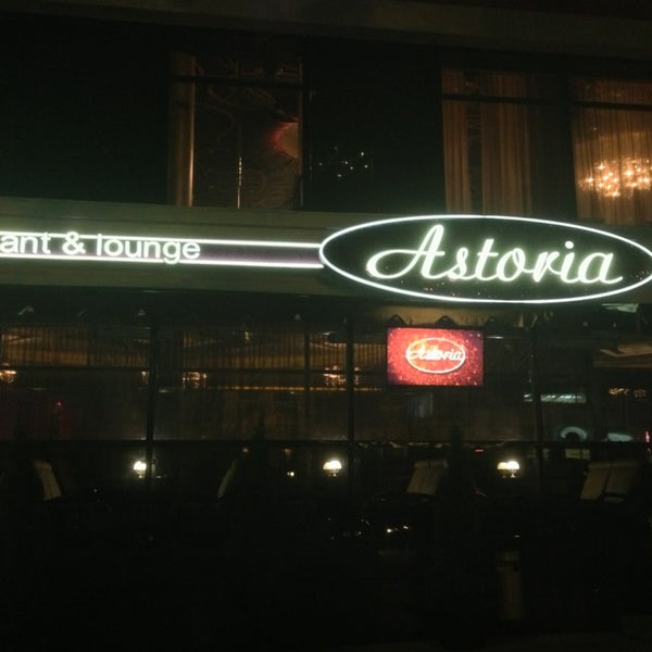 รูปภาพถ่ายที่ Астория / Astoria โดย Katherine P. เมื่อ 11/2/2013