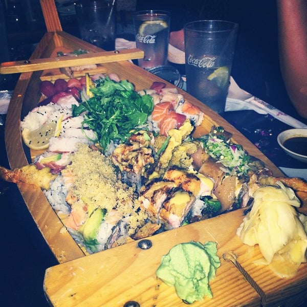 Das Foto wurde bei Fusion Sushi von Brian S. am 10/6/2014 aufgenommen