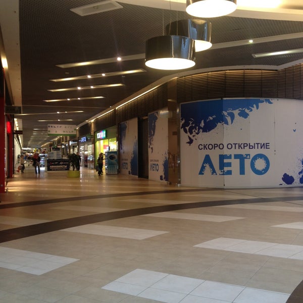 รูปภาพถ่ายที่ Leto Mall โดย Артем С. เมื่อ 5/6/2013