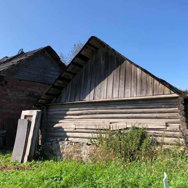 Храм архангела михаила в деревне сижно. Сижно сланцевский. Церковь в сижно сланцевский район. Деревня переволок сланцевский район. Деревня обонежья.