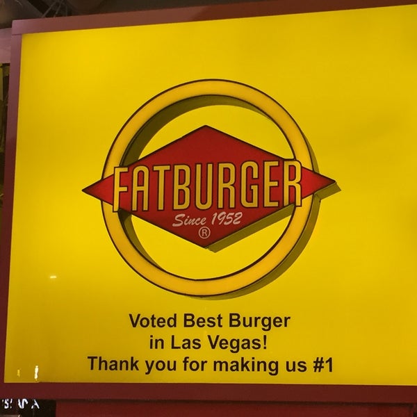 Photo taken at Fatburger by Regnars D. on 3/15/2017