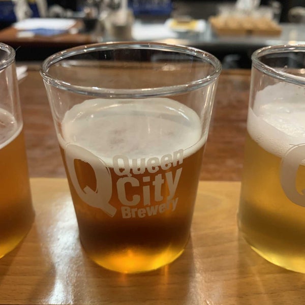 9/28/2022 tarihinde Jeffrey K.ziyaretçi tarafından Queen City Brewery'de çekilen fotoğraf